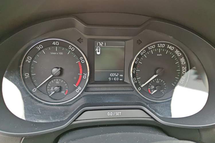 Used Skoda Octavia 2019 Station Wagon TSI230 DSG Comfort Edition China VI Standard Instrument Cluster