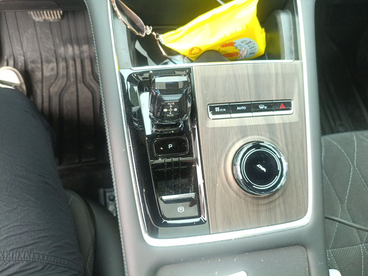 Geely Auto Monjaro L 2025 Dongfang Yao 2.0TD Automatic Lanxing Edition — снимка 14