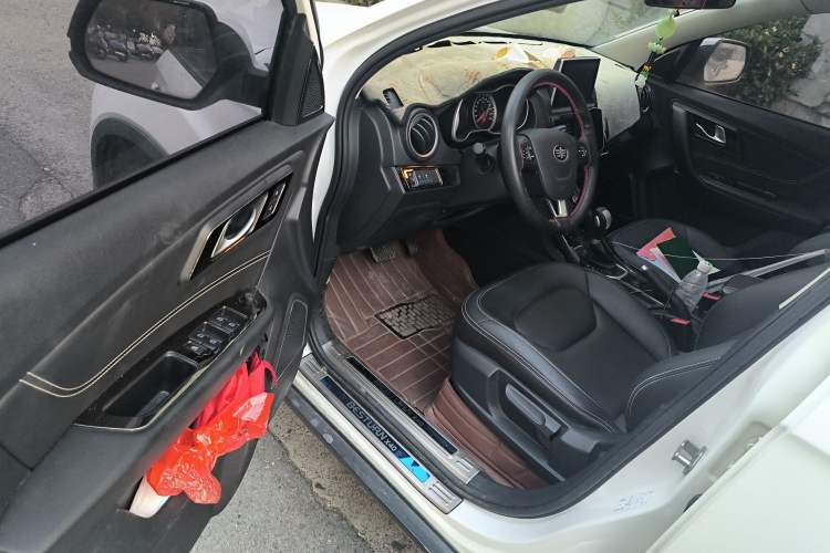 Used Bestune X40 2017 1.6L Automatic Prestige Edition
