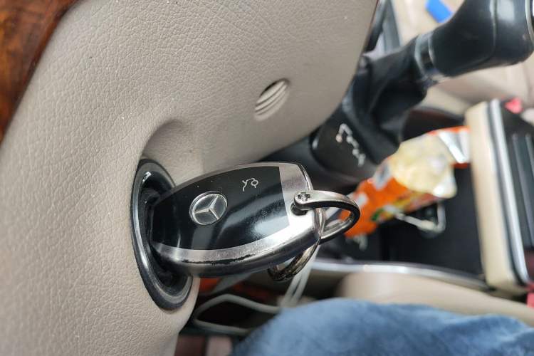 Used Mercedes-Benz Viano 2013 3.0L Navigator Edition Vehicle Key