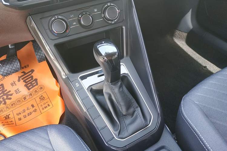 Used Volkswagen Lavida 2023 New Sharp 1.5L Automatic Excellent New Edition Gear Lever