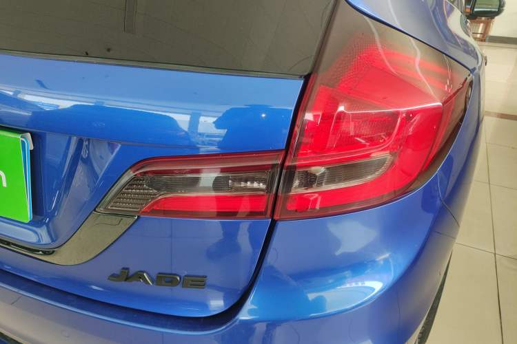 Used Honda Jade 2017 1.8L automatic Comfort version 5 seats