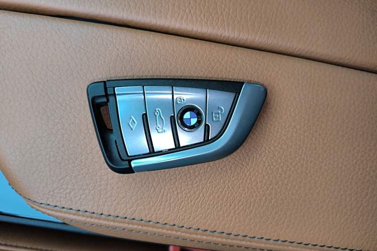 Used BMW 6 Series GT 2019 630i M Sport Package Vehicle Key