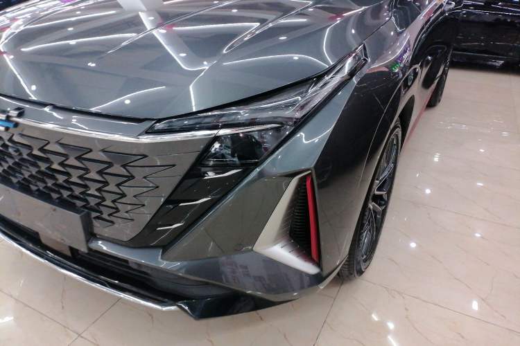 Used CHANGAN OSHAN Z6 2022 Blue Whale 1.5T DCT Smart Edition Urban Version Left Front Headlight