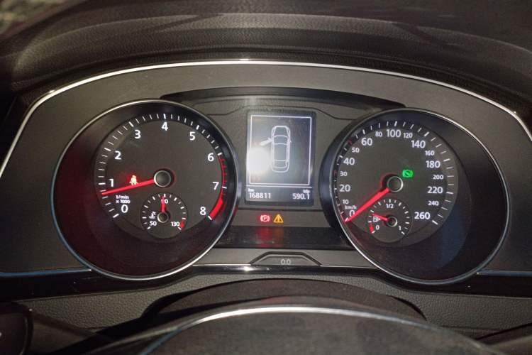 Used Volkswagen Magotan 2018 330TSI DSG Advanced Model Instrument Cluster