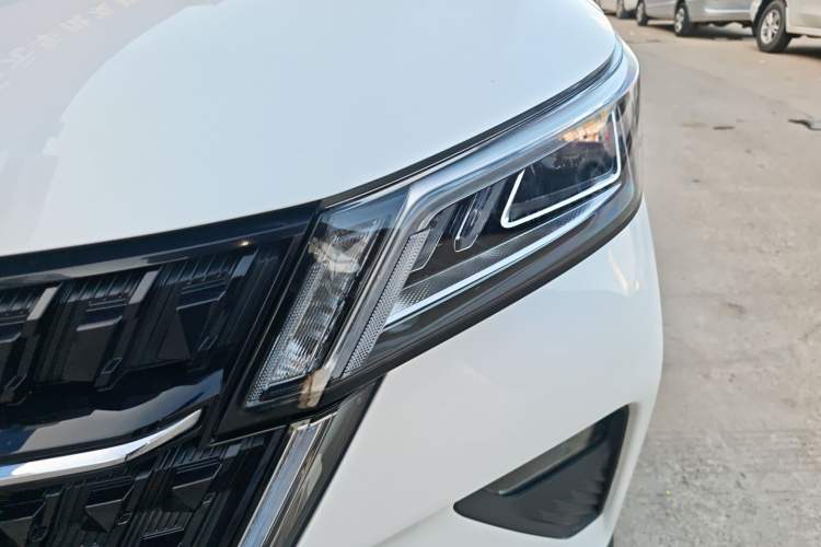 Used Wuling Asta 2022 2.0L DHT Electric-Speed Version Left Front Headlight