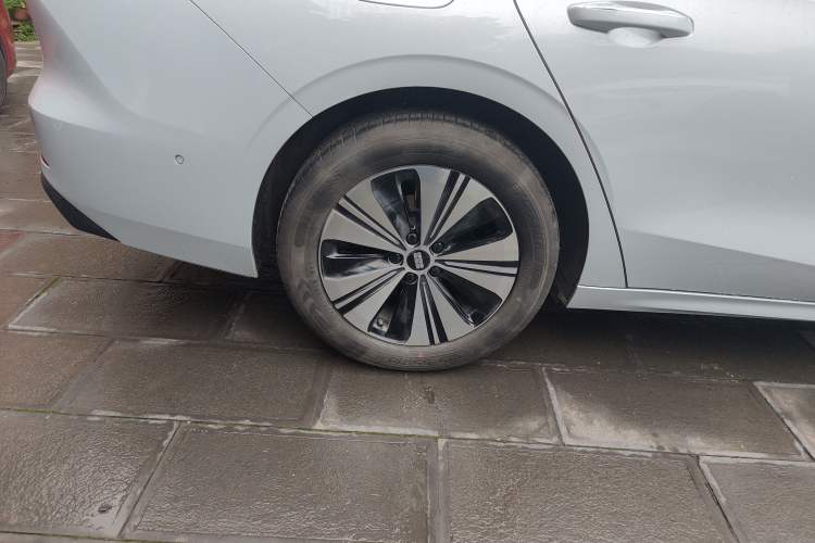 Used Geely Galaxy Galaxy A7 2025 Model EM-i 150km Exploration+ Edition