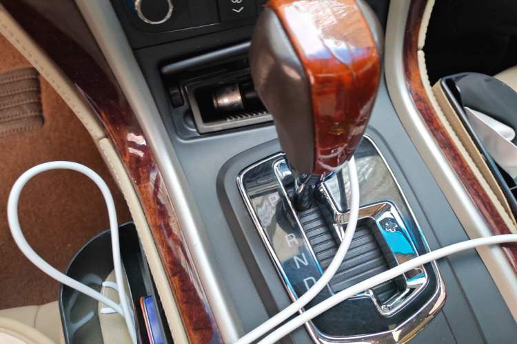 Used Cadillac SLS Seville 2011 2.0T Elite Edition Gear Lever