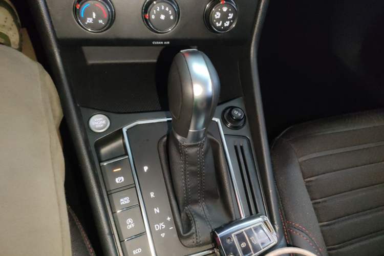 Used Volkswagen Lavida 2024 300TSI DSG Starry Sky Deluxe Edition Gear Lever