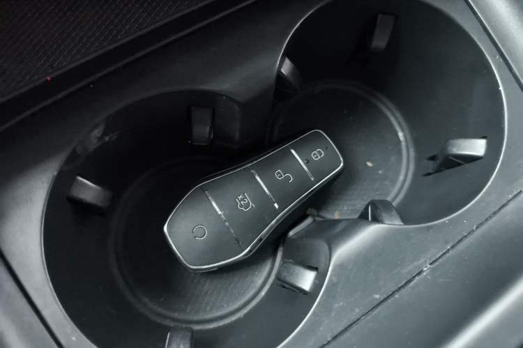 Used BYD Qin PLUS 2024 HONOR Edition DM-i 55KM Leading Model
