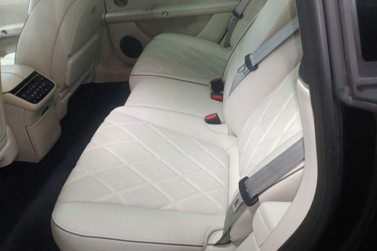 Used Hima Stelato S9 2025 Extended-Range Ultra Left Rear Seat