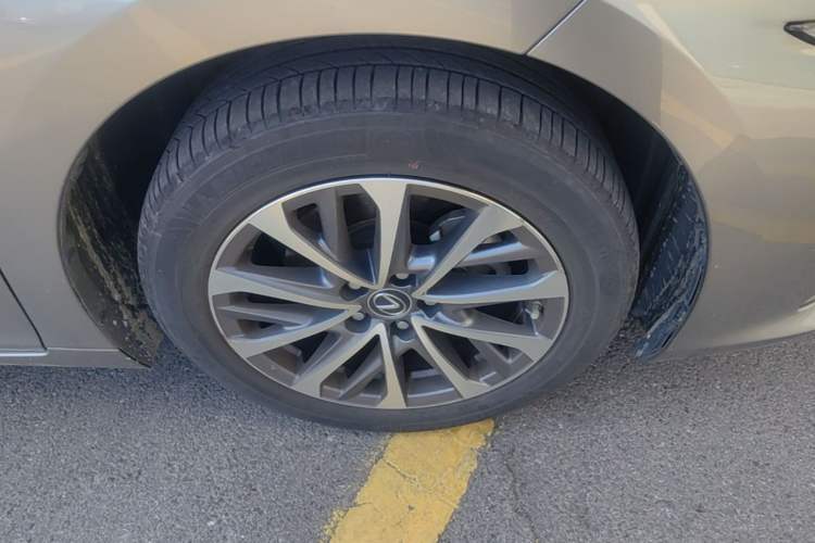 Used Lexus ES 2022 200 Luxury Edition
