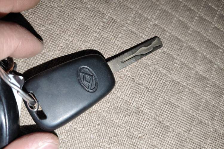 Used SAIC MAXUS Xintu V80 2021 2.0T Manual Classic Aoyuntong 127 PS Mid-axle Mid-roof 6/7/8/9-Seater