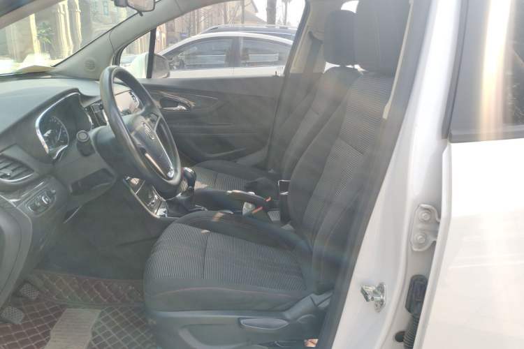 Used Buick Encore 2016 18T Manual Two-Wheel Drive Urban Advanced Model
