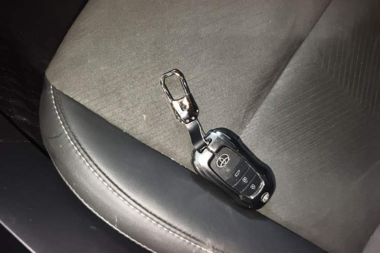 Used Toyota Camry 2026 Model Dual-Engine 2.0HXS Sport Plus Edition Vehicle Key