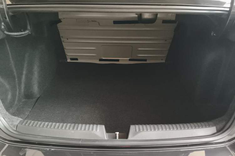 Used Volkswagen Jetta 2017 1.4L Manual Fashion Edition
