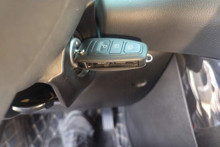 Used Ford Focus 2018 Sedan Classic 1.6L Automatic Trendy SmartDrive Edition Vehicle Key