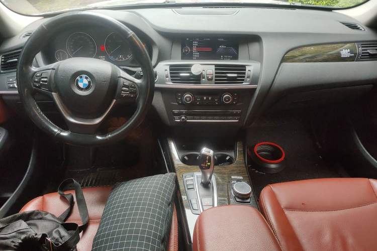 Used BMW X3 2013 Revised xDrive28i Luxury Edition Center Console