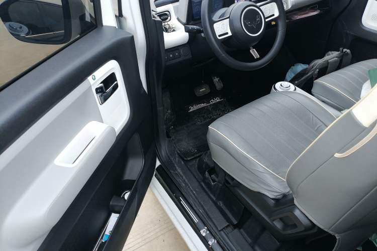 Used Wuling Air ev 2023 - Four Seats - Standard Edition
