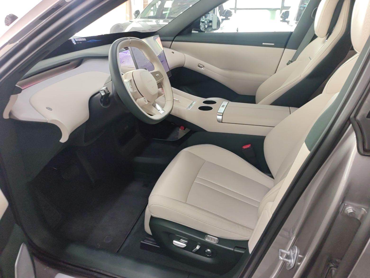 Xiaomi Auto YU7 2025 Ultra-Long Range Rear-Wheel Drive Version — снимка 17