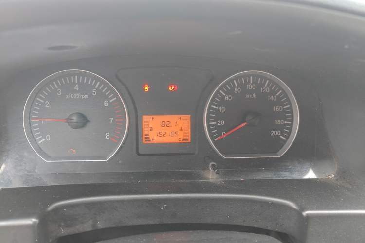 Used FORTHING Lingzhi 2013 M3 1.6L 7-seat Standard Model
