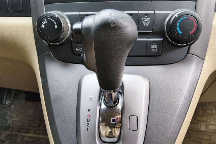 Used Honda CR-V 2010 2.0L automatic two-wheel drive urban version
