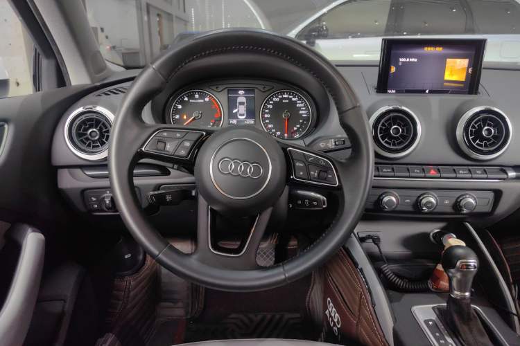 Used Audi A3 2020 Limousine 35 TFSI Fashion Edition China VI Emission Standard Steering Wheel
