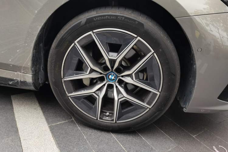 Used BMW i5 2024 eDrive 35L M Sport Package