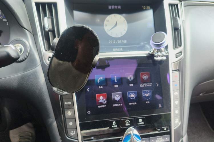 Used Infiniti Q50 2014 2.0T Comfort Edition Audio And AC Panel