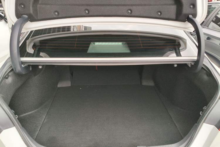 Used Toyota Camry 2019 Revised Version 2.0S Fēngshàng Edition
