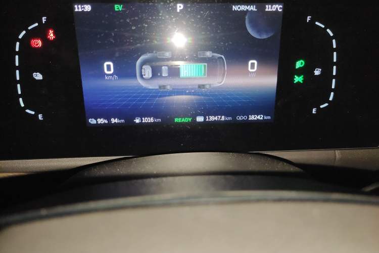 Used Landian E5 2024 Honor Edition 100KM Premium Model 7 Seats
