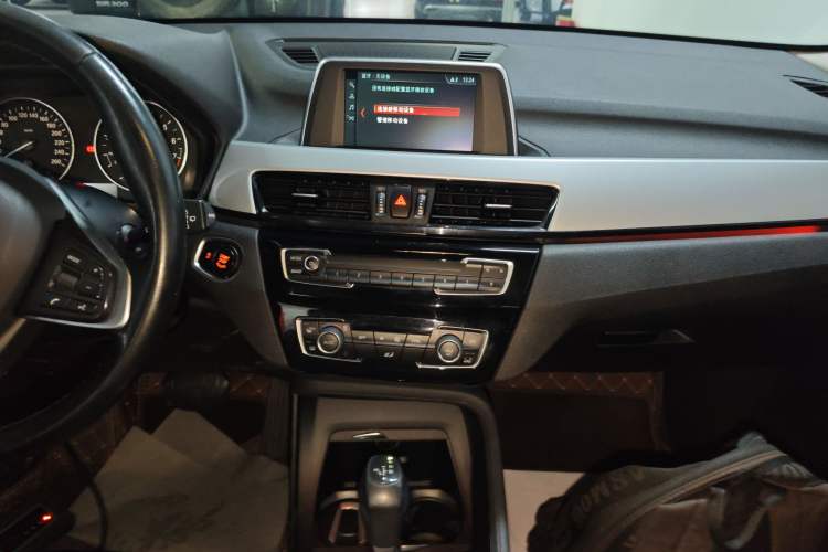 Used BMW X1 2018 sDrive20Li Leading Model
