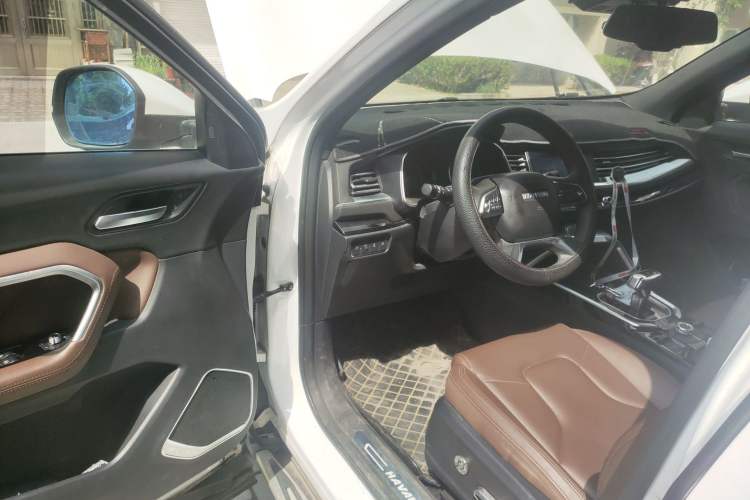 Used Haval H6 2017 Red-Label 1.3T Automatic Two-Wheel Drive ZhiShang Model Driver Seat