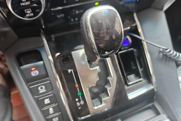 Used Toyota Vellfire 2019 Dual-Engine 2.5L HV Luxury Edition
