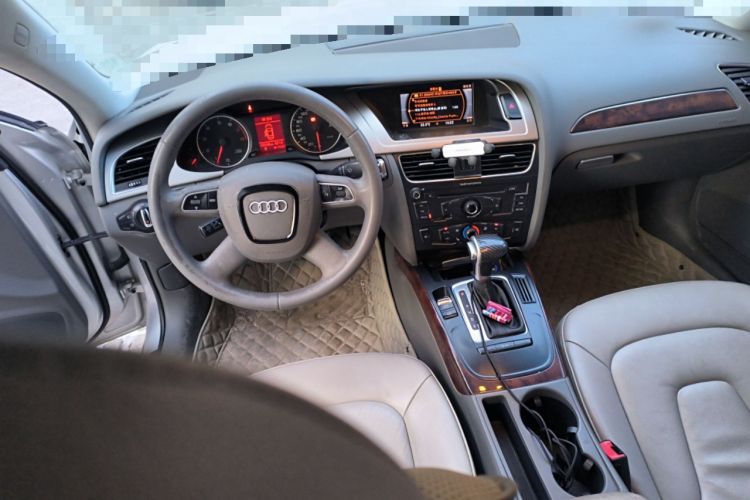 Used Audi A4L 2012 2.0 TFSI automatic Comfort trim level