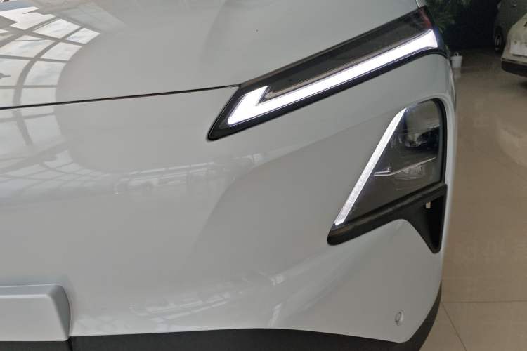 Used Wuling Xingguang S 2024 130km Flagship Version Left Front Headlight