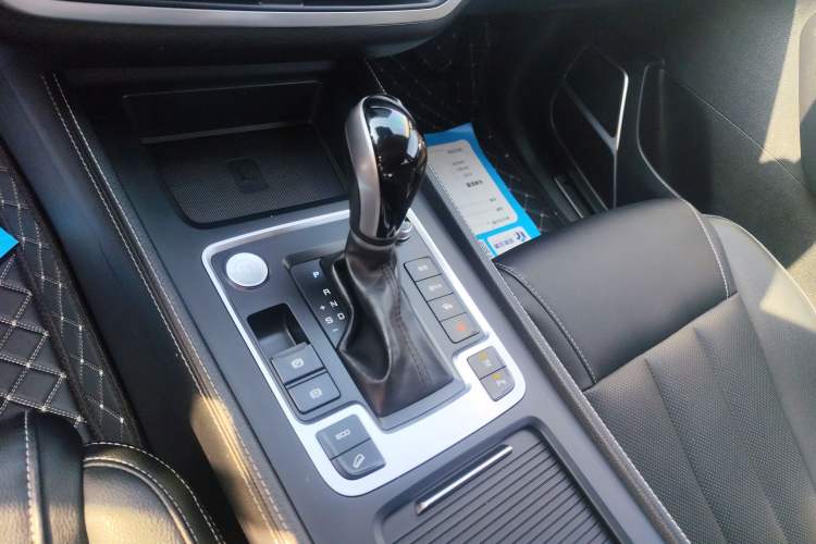 Used BYD Tang 2019 2.0T Automatic SmartConnect Luxury 7-Seater China VI Standard
