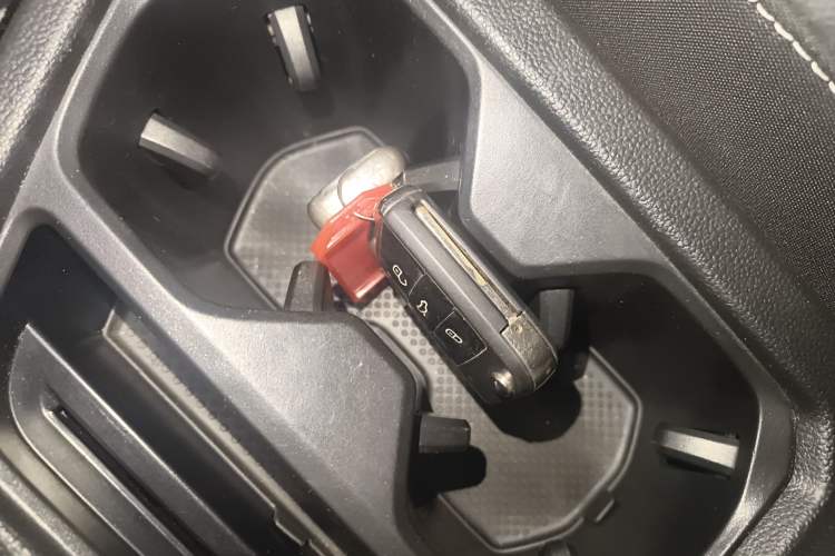 Used Volkswagen Tiguan L 2021 330TSI Automatic Two-Wheel Drive R-Line Enhanced Edition
