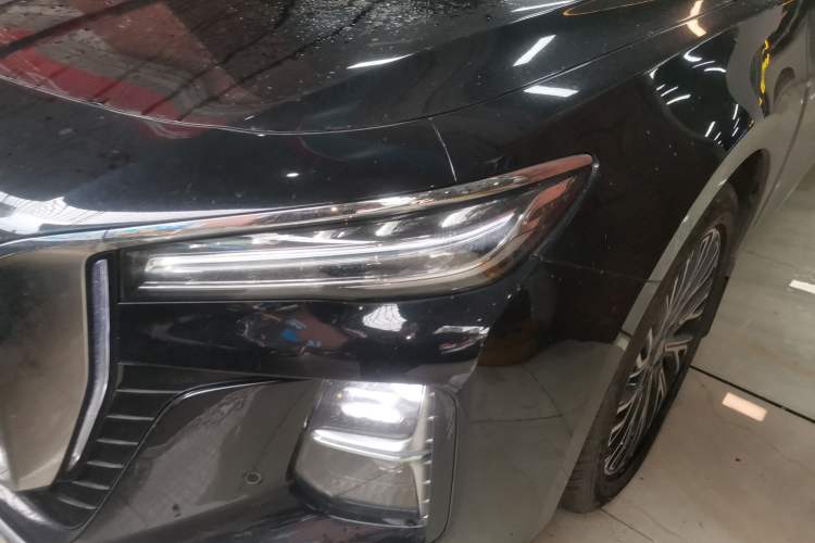 Used Hongqi H5 2025 2.0T Automatic Flag Edition – 500 000 Units Commemorative Version