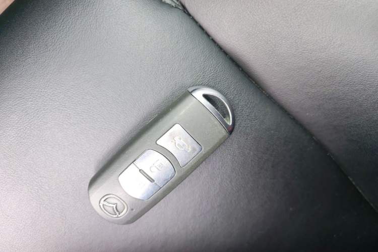 Used Mazda 3 Axela 2016 Sedan 1.5L Manual Comfort Model Vehicle Key