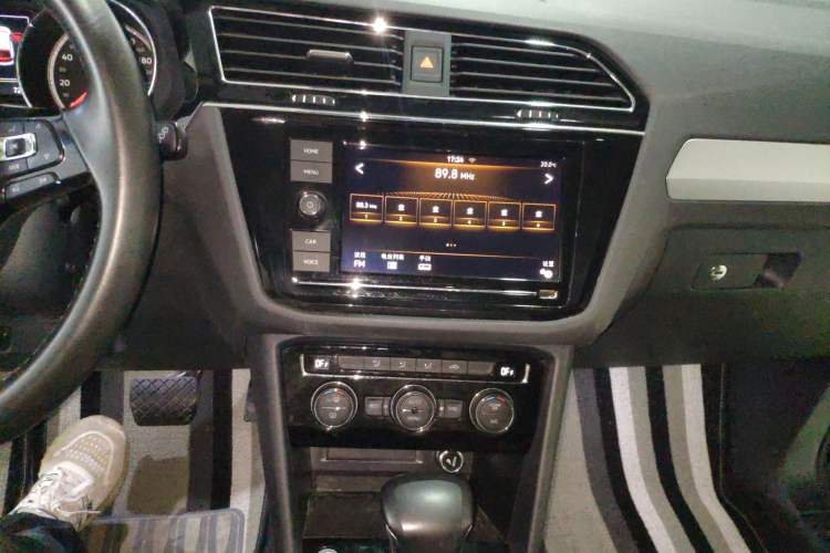 Used Volkswagen Tiguan L 2019 330TSI Automatic Two-Wheel Drive Panoramic Comfort Edition China V Standard Audio And AC Panel