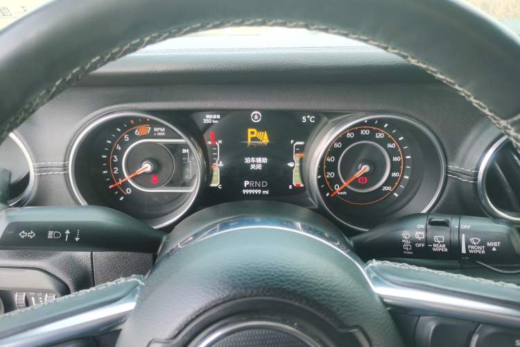 Used Jeep Wrangler 2018 2.0T Sahara Four-Door Edition
