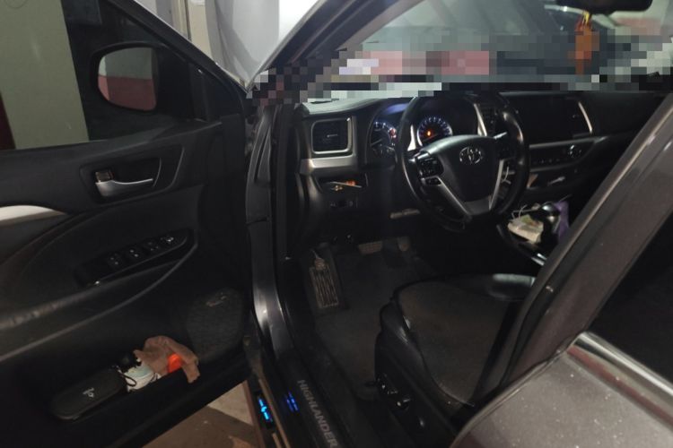 Used Toyota Highlander 2017 2.0T Four-Wheel Drive Luxury Edition 7 Seats