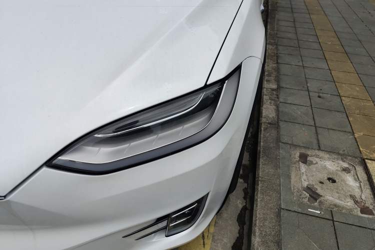 Used Tesla Model X 2019 Long-Range Version
