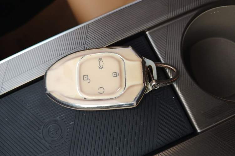 Used GAC Trumpchi EMKOO 2022 1.5T Supernova Max Edition
