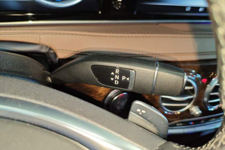 Used Mercedes-Benz S-Class 2017 S 320 L Business Model Gear Lever
