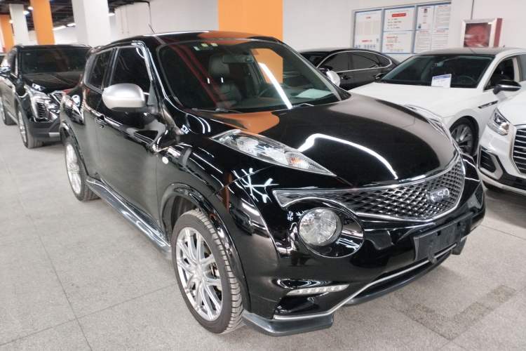 Used Infiniti ESQ 2014 1.6L Spontaneous Edition