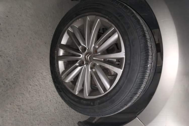 Used Citroen C4L 2013 1.8L Automatic Jingzhi Edition Right Front Wheel Hub