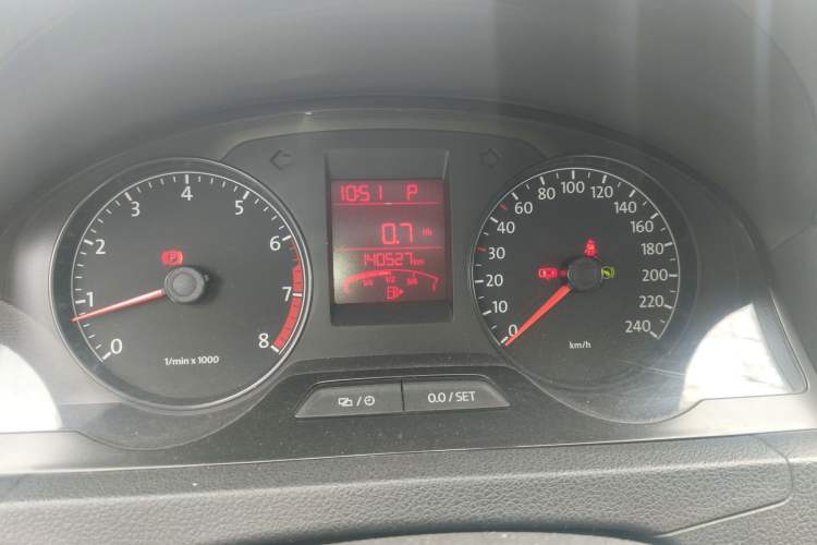 Used Volkswagen Santana 2015 1.6L Automatic Comfort Edition Odometer Close Up