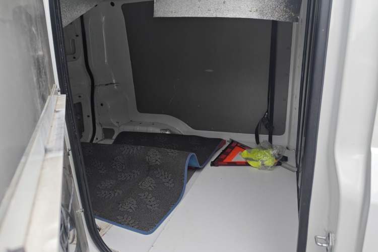 Used Chengshi 01 2021 Wealth Edition + 3.3KW Air Conditioner Single-Row Enclosed Van Two-Seater Dual Batteries